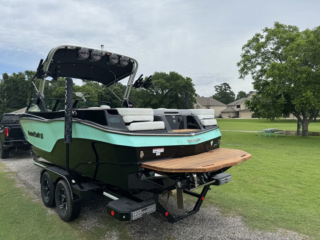 2024 MasterCraft XT24