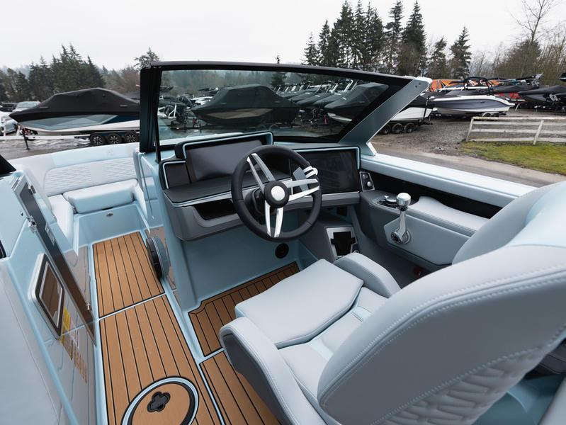 2025 MasterCraft X24