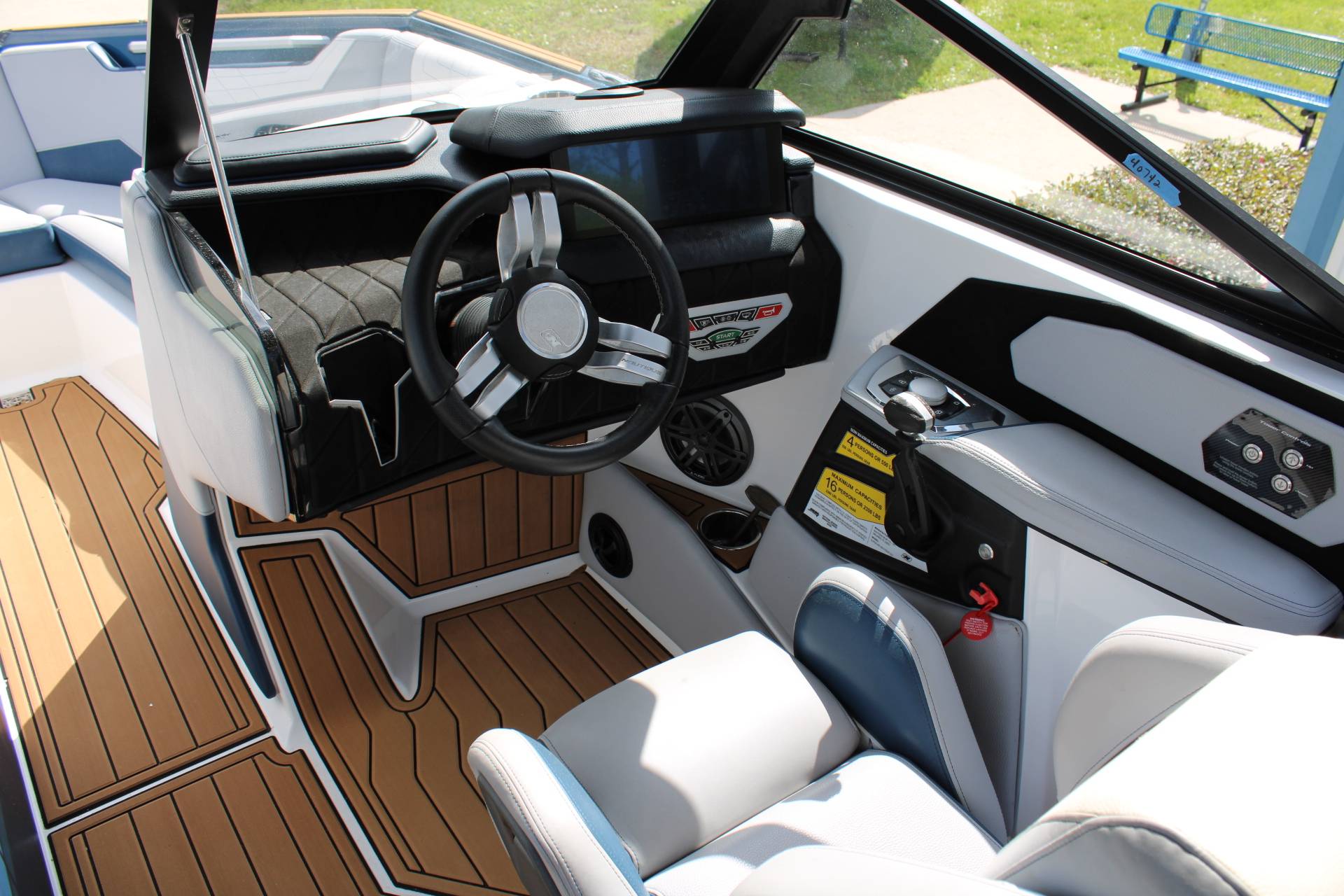 2022 Nautique S23