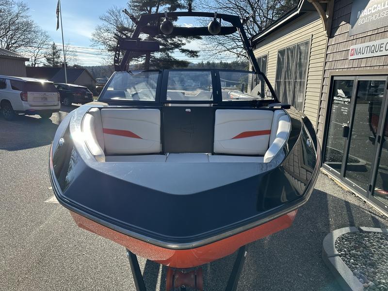 2022 Axis T250