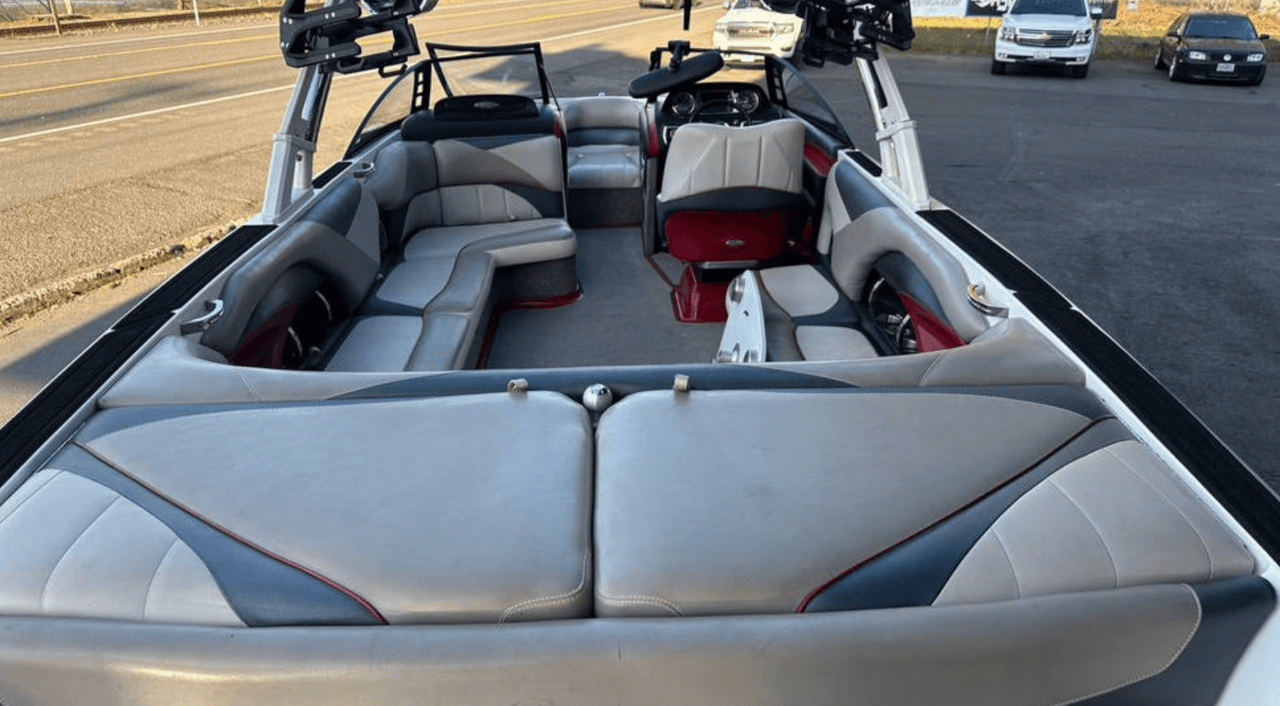 2012 Malibu Boats Luxury Sport-V Sunscape 247 LSV