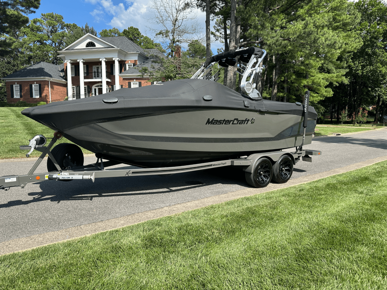 2021 Mastercraft X24 FastFiill, dual screens, 4 tower speakers, low pro trailer, heater, and MORE