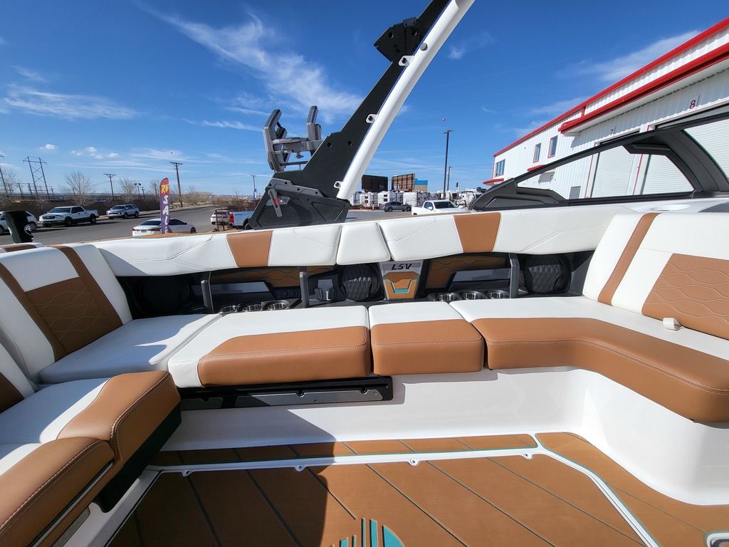 2025 Malibu Boats 23 LSV