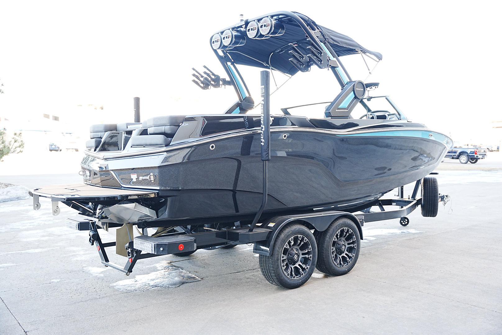 2024 MasterCraft XT22 &#8211; DEMO DISCOUNT! Fully Loaded!