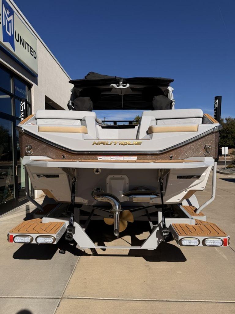boat.Title