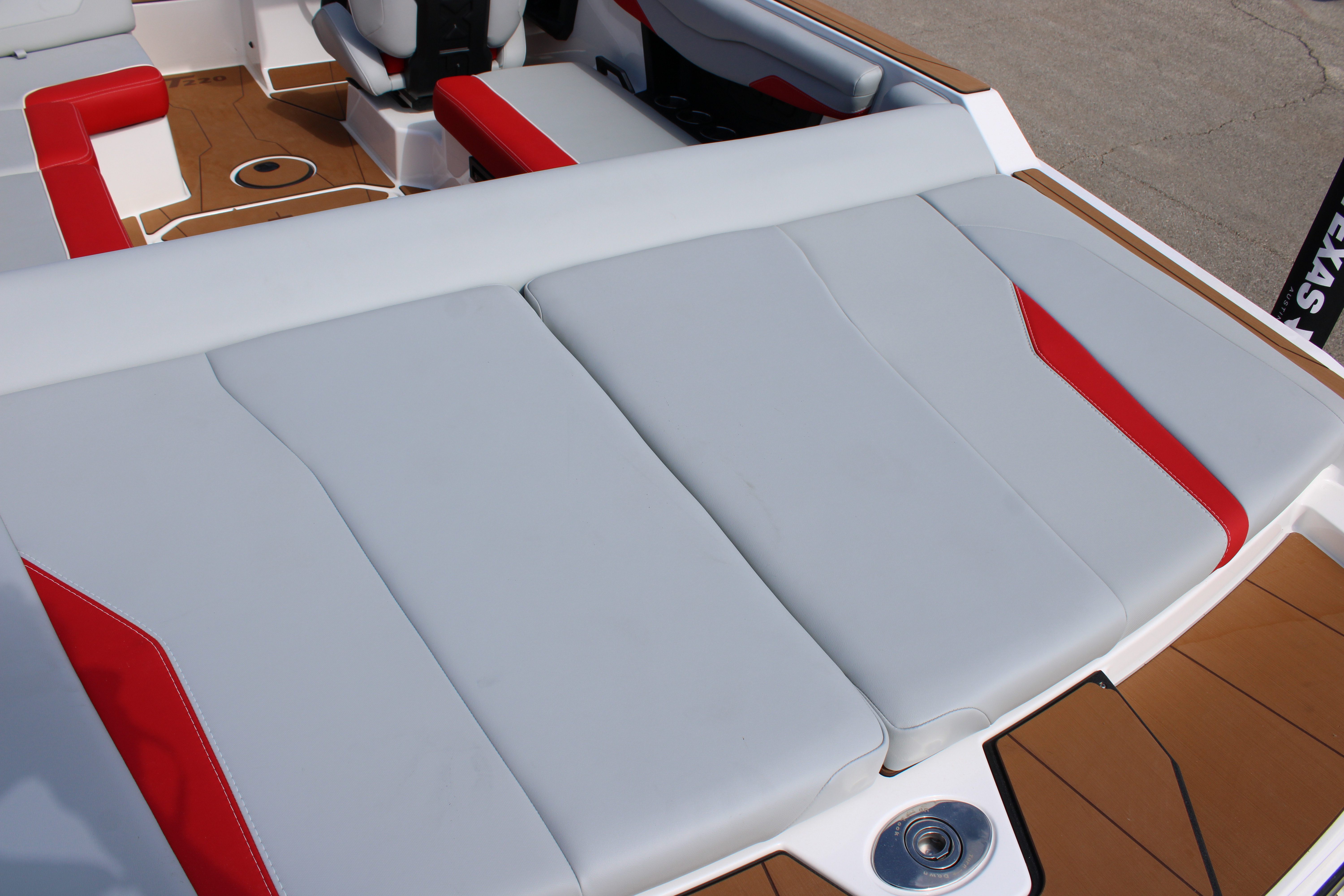 2024 Axis T220