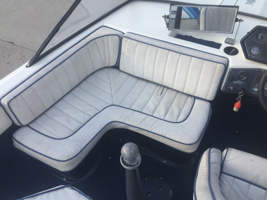 1986 Mastercraft Ski Boat