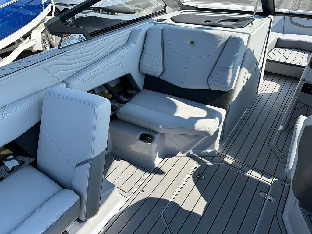 2025 Nautique Super Air Nautique G23
