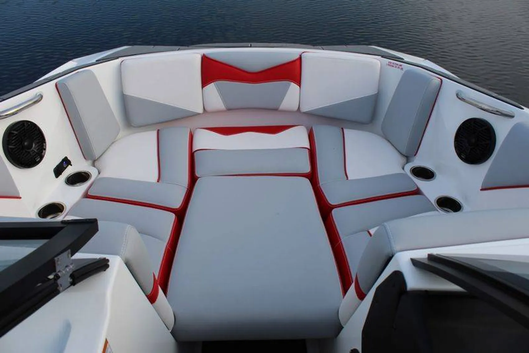boat.Title