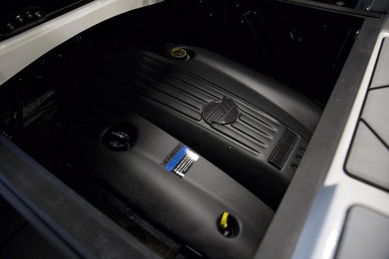 2025 Malibu 22 LSV