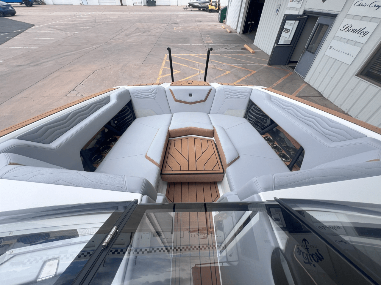 2025 Nautique G23