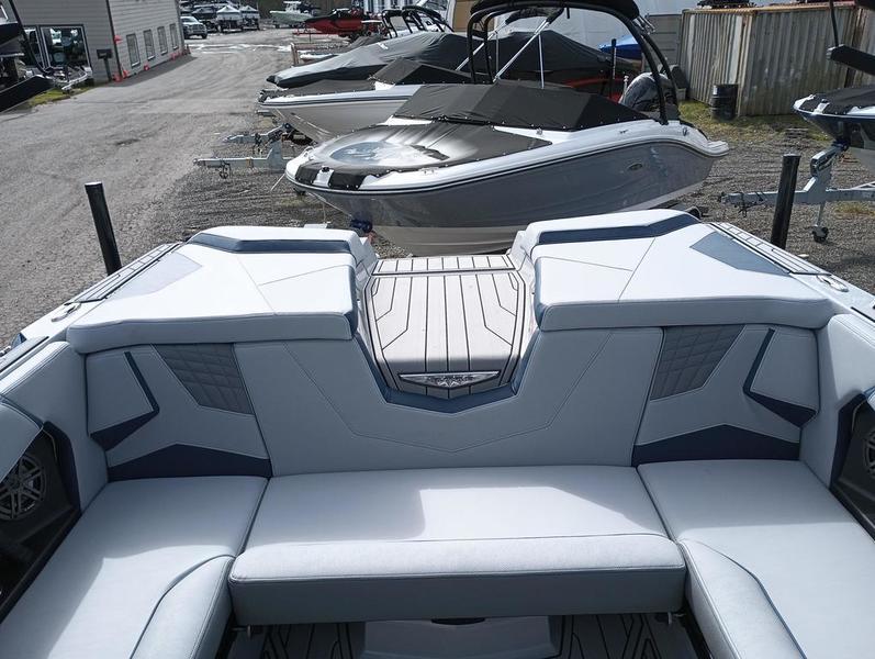 New 2024 Nautique S21
