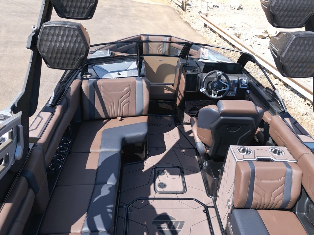 2025 Malibu Boats 25 LSV