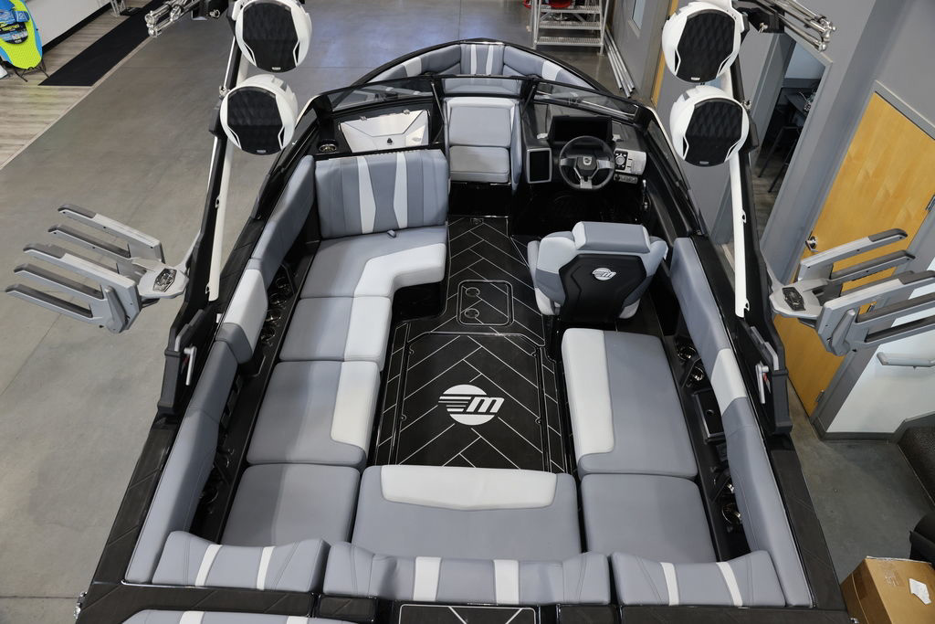 2024 Malibu 22 LSV