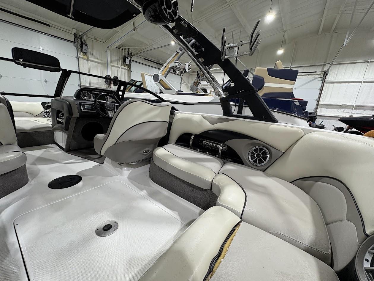 2011 Malibu 21 VLX