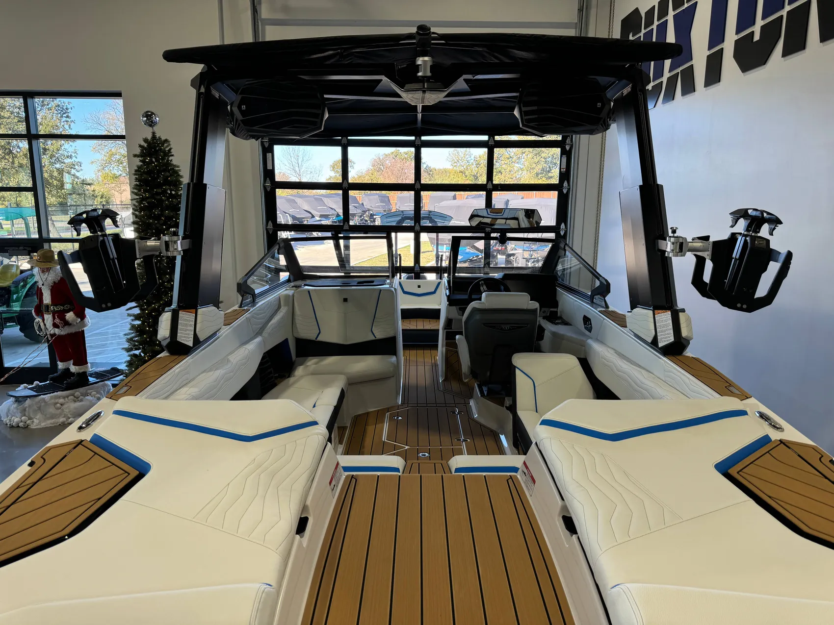 2025 Nautique G23