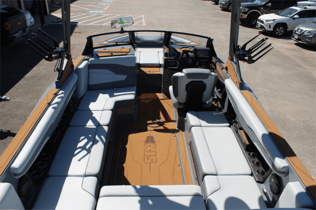 2025 Axis T235