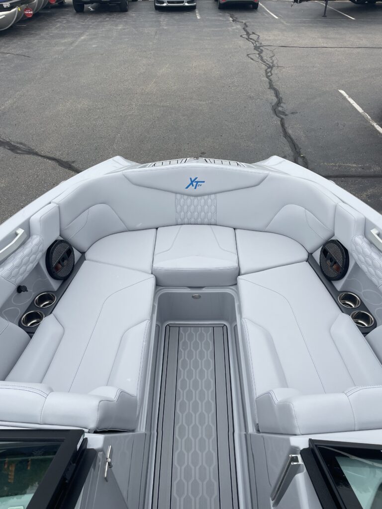 2024 MasterCraft XT24