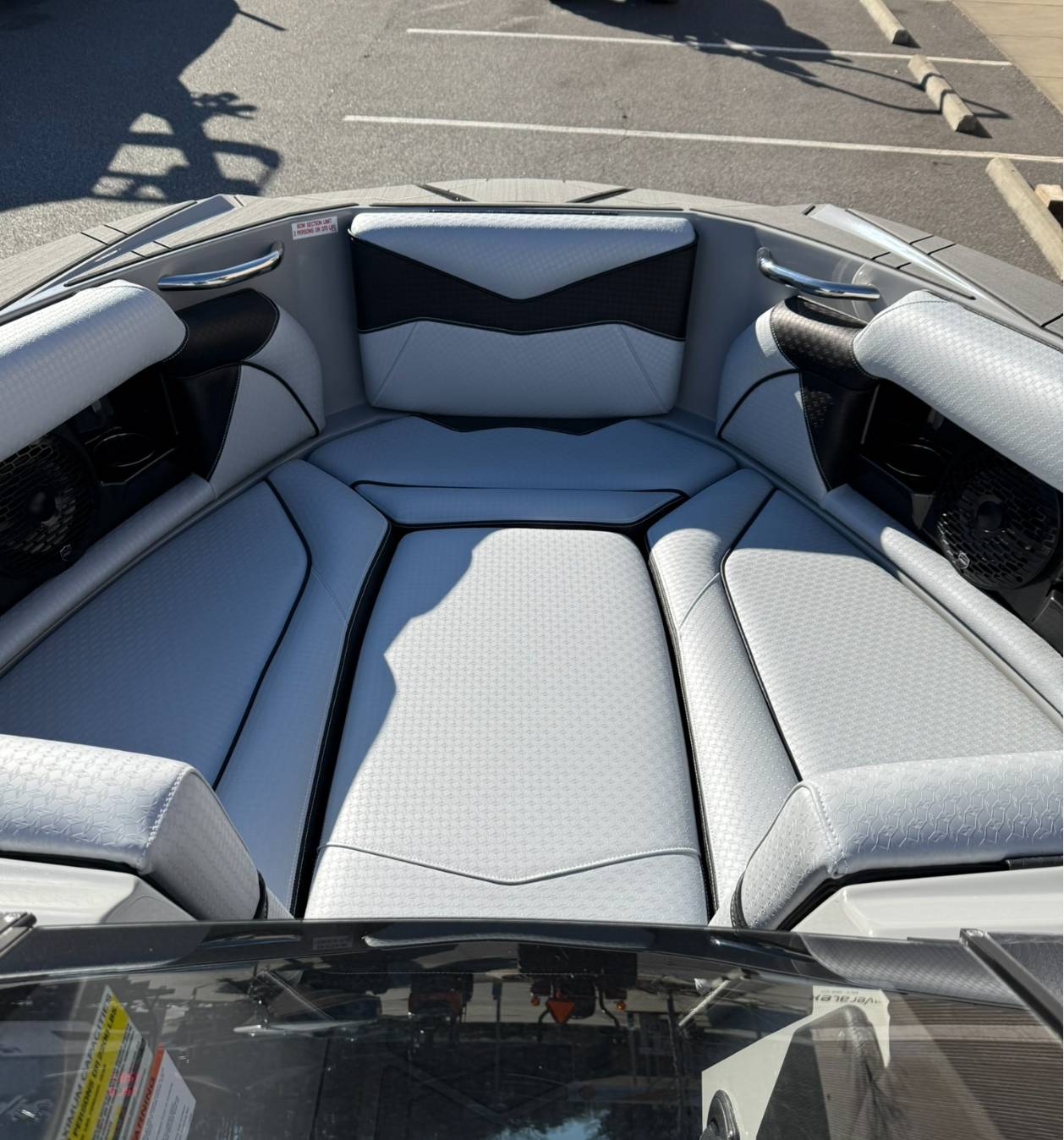 2025 Supreme S220