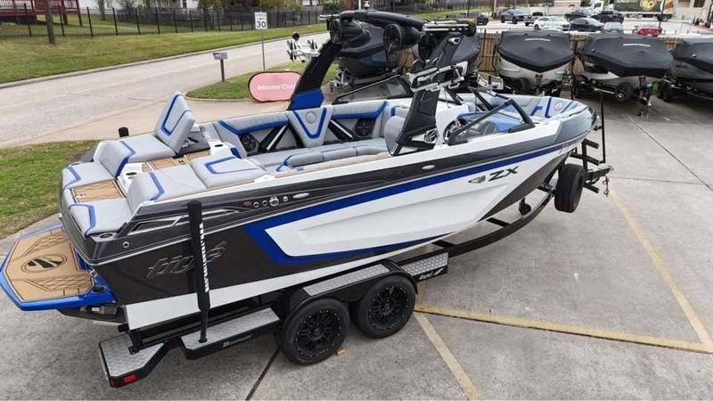 boat.Title