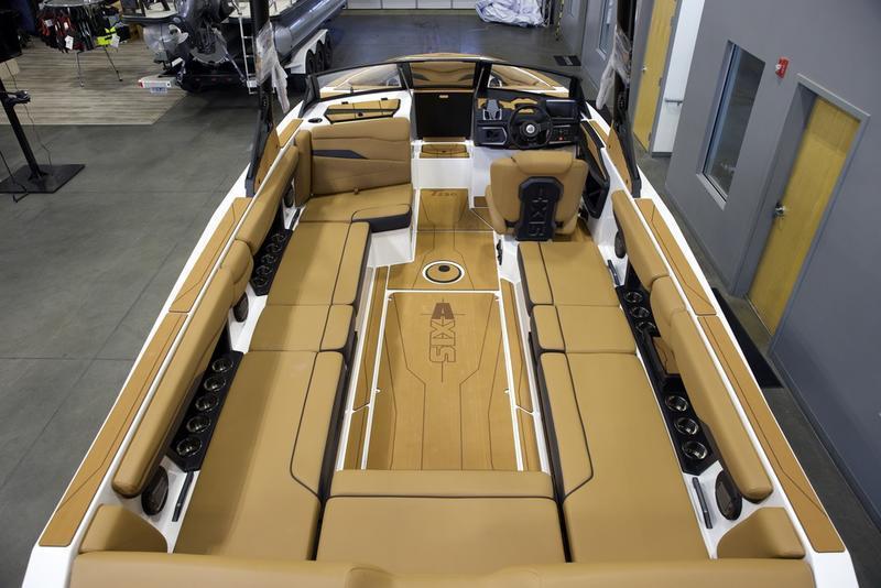 2025 Axis T250