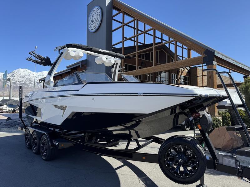 boat.Title