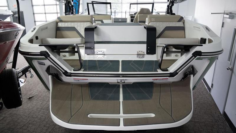 boat.Title