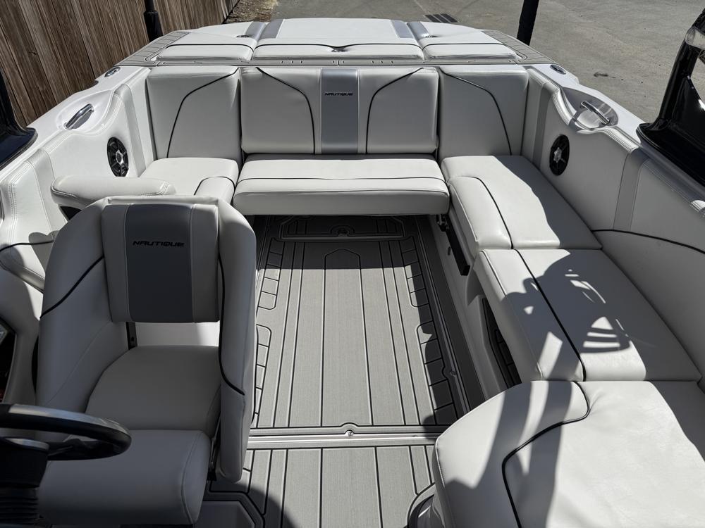 2009 Super Air Nautique 210
