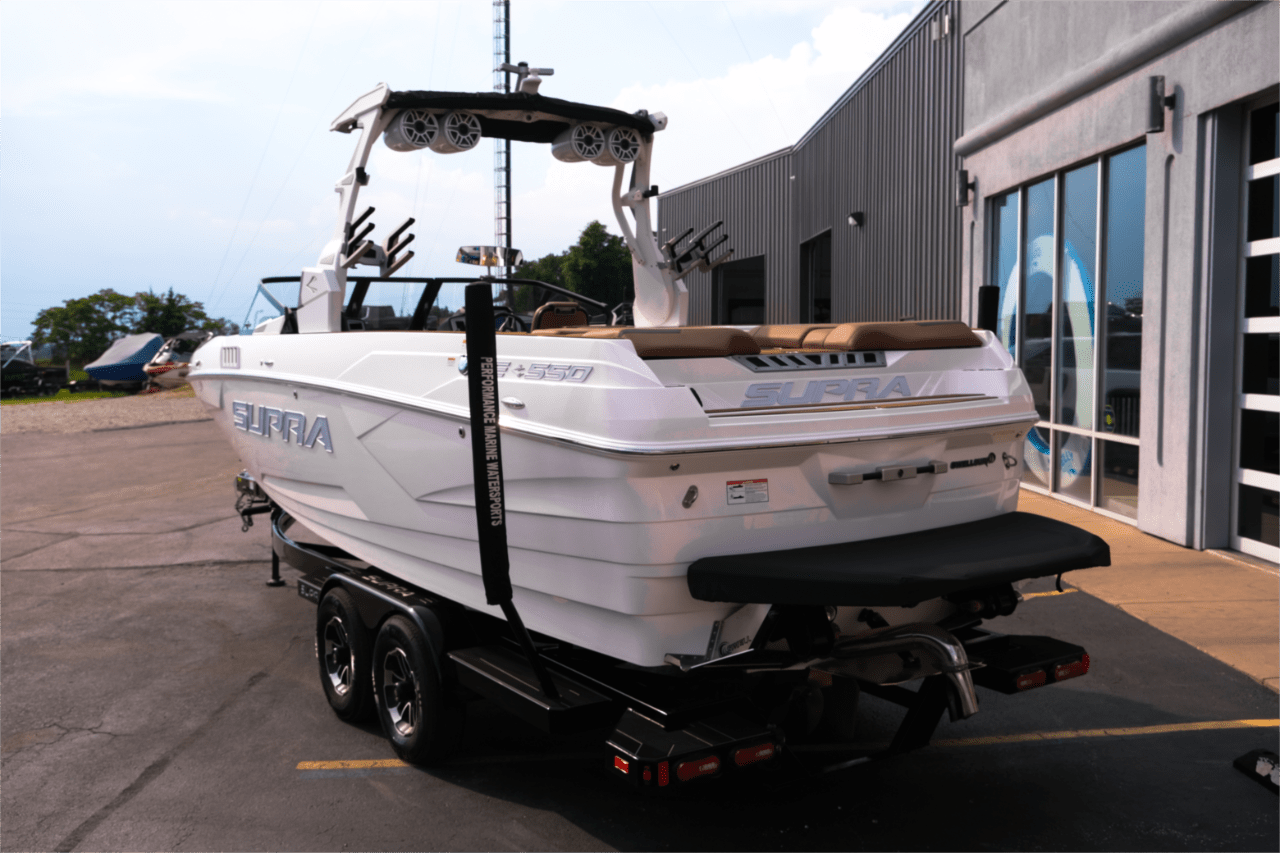 2022 SE -550 – 74hrs 1 OWNER SURF PKG TRAILER INCLUDED