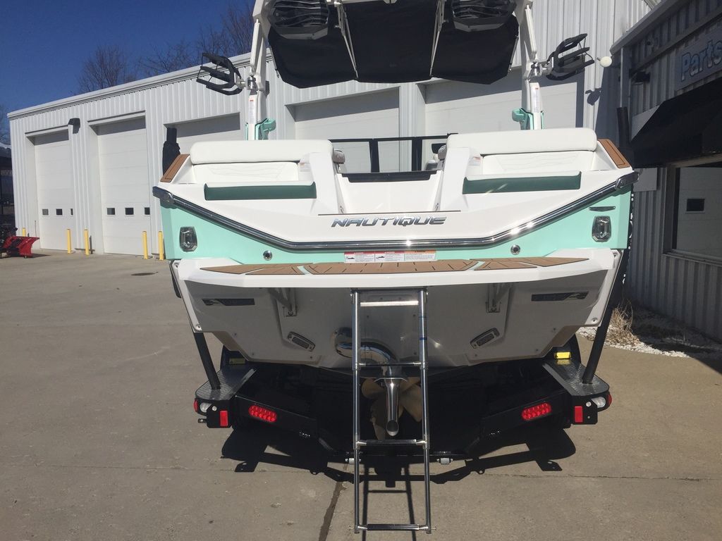 2025 Nautique Super Air Nautique G21