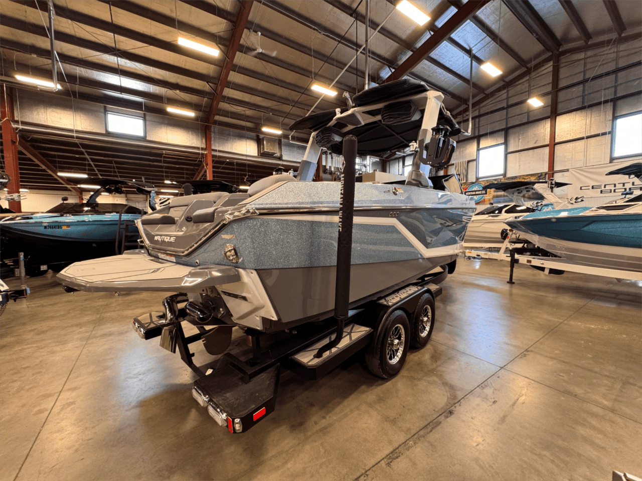 2025 Nautique G23