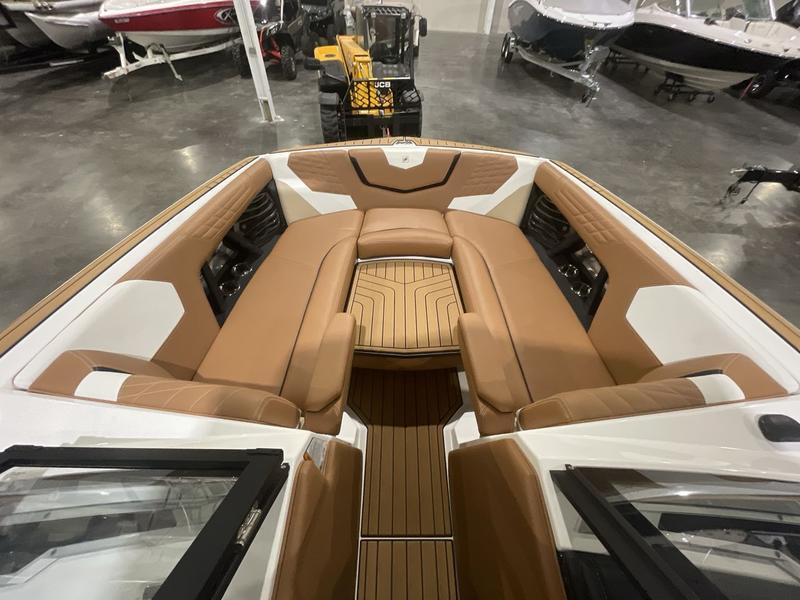 2022 Nautique G25