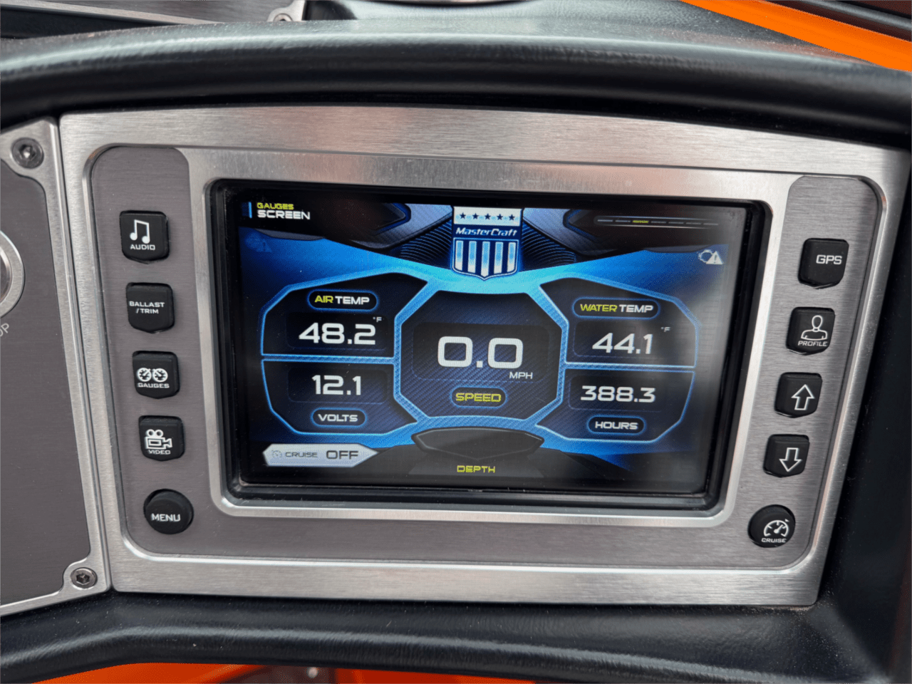 2017 MasterCraft XT23 6.2L GDI Engine!