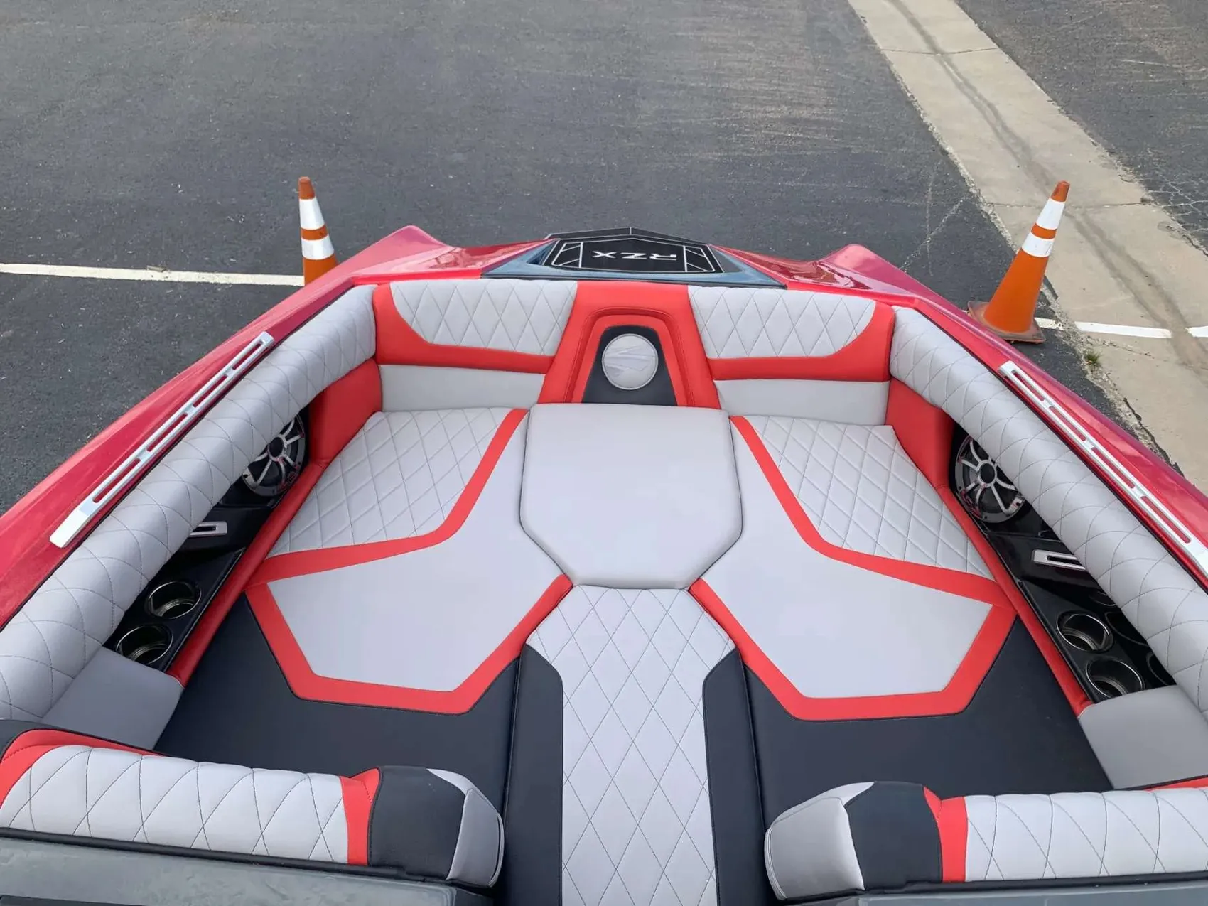 2019 TIGE BOATS INC RZX2