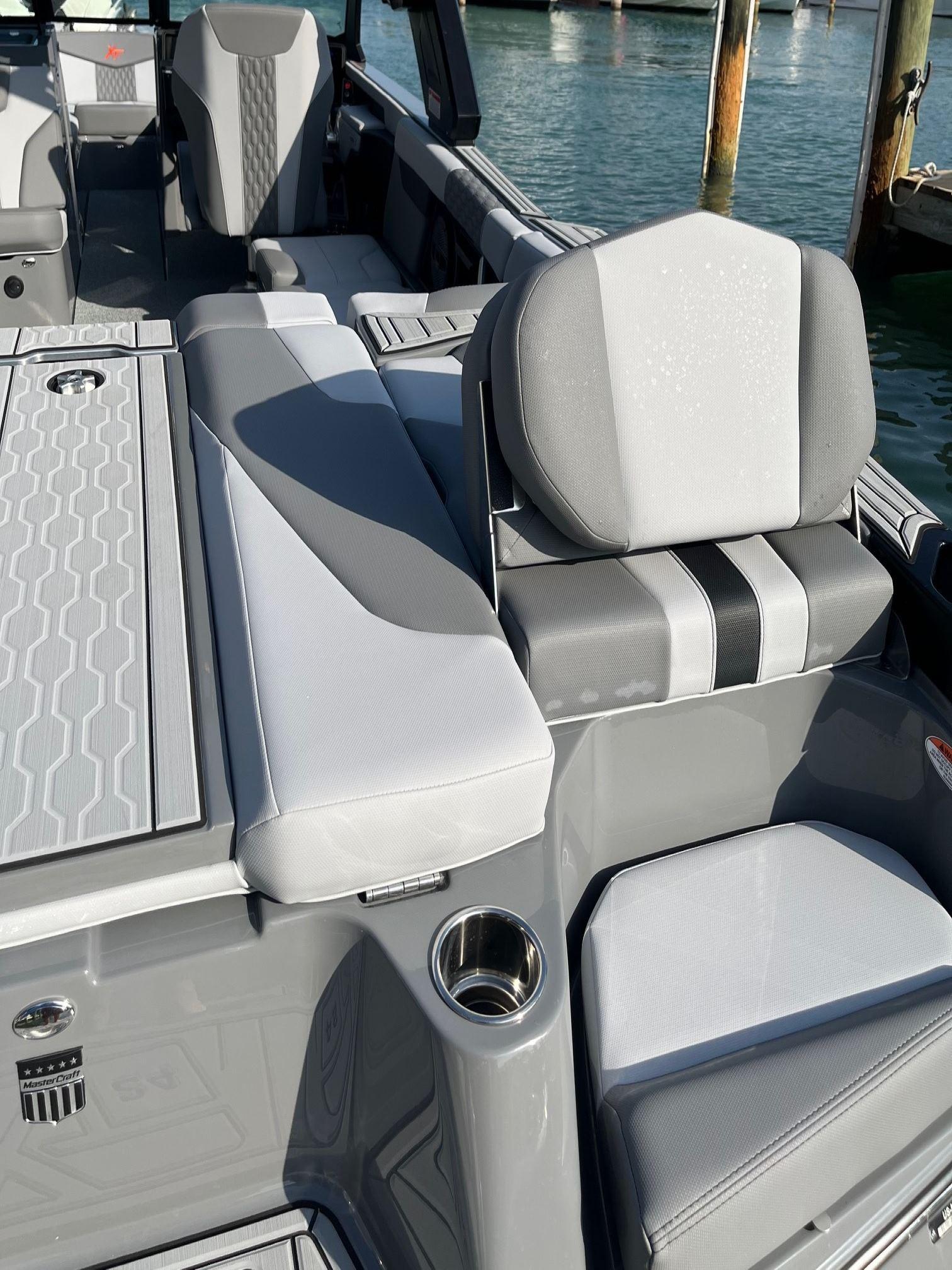 boat.Title