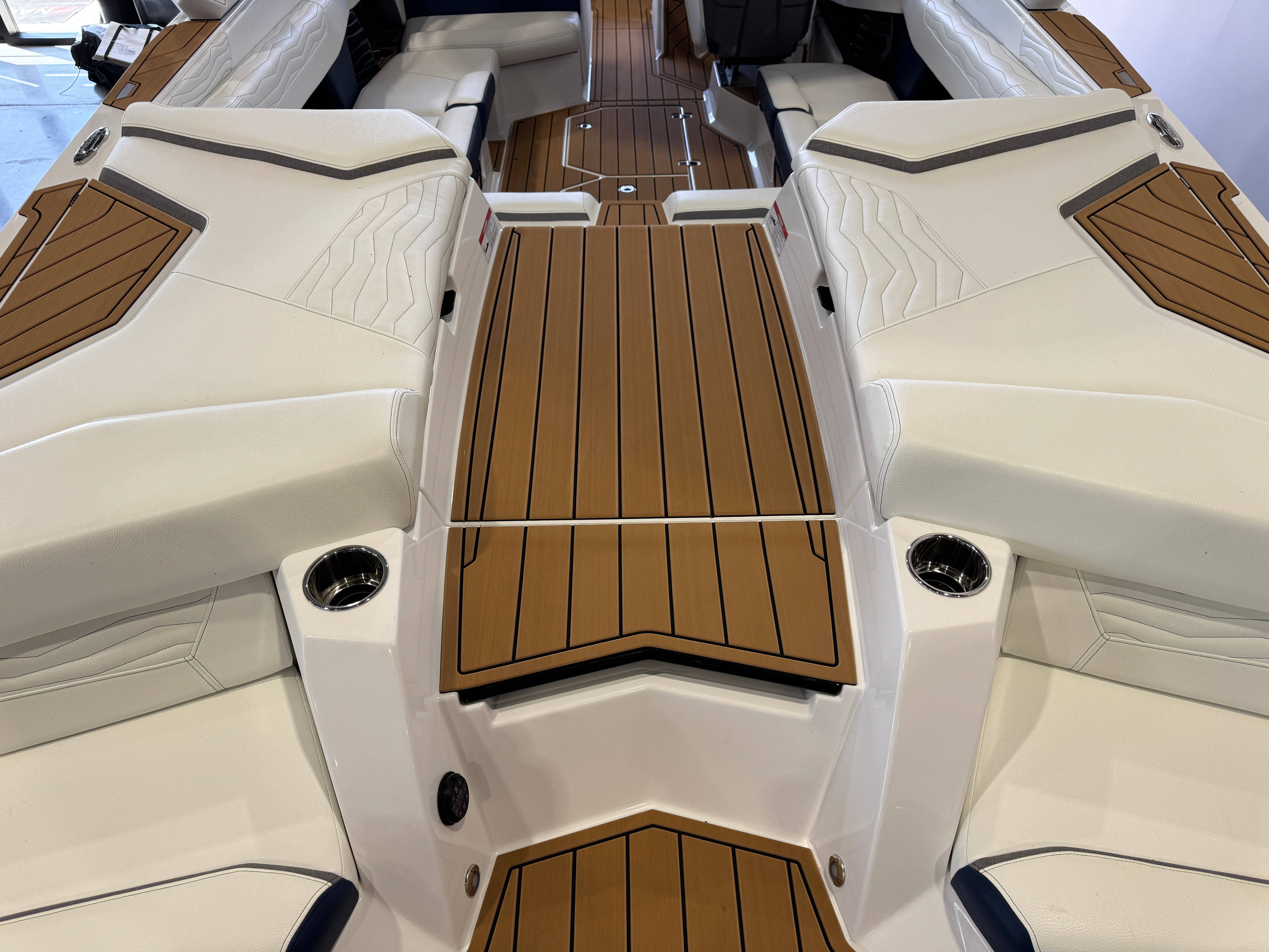2025 Nautique Super Air Nautique G23