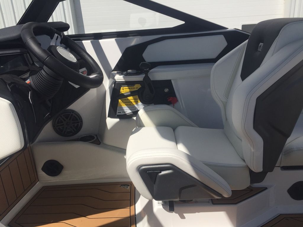 2023 Nautique Super Air Nautique S23