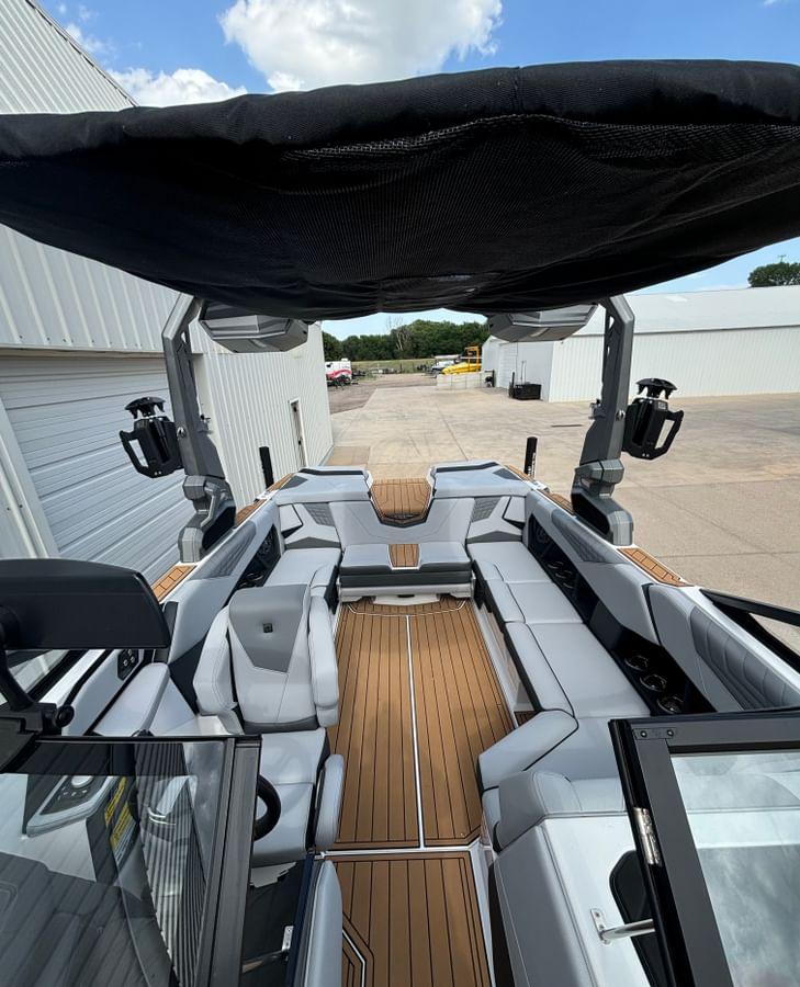 2024 Super Air Nautique S23 (W/ZZ6) ***80k off MSRP***