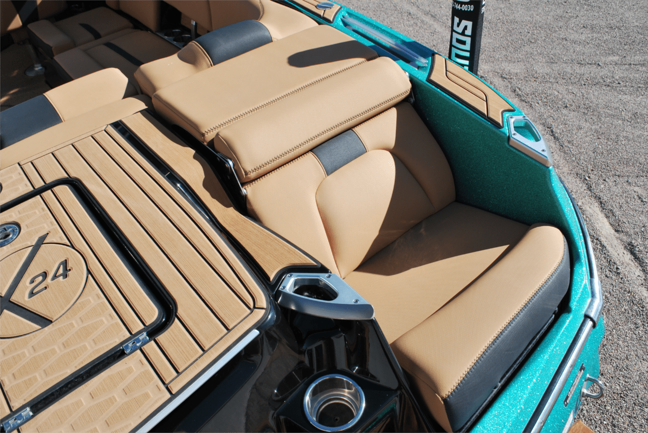 2021 MasterCraft X24