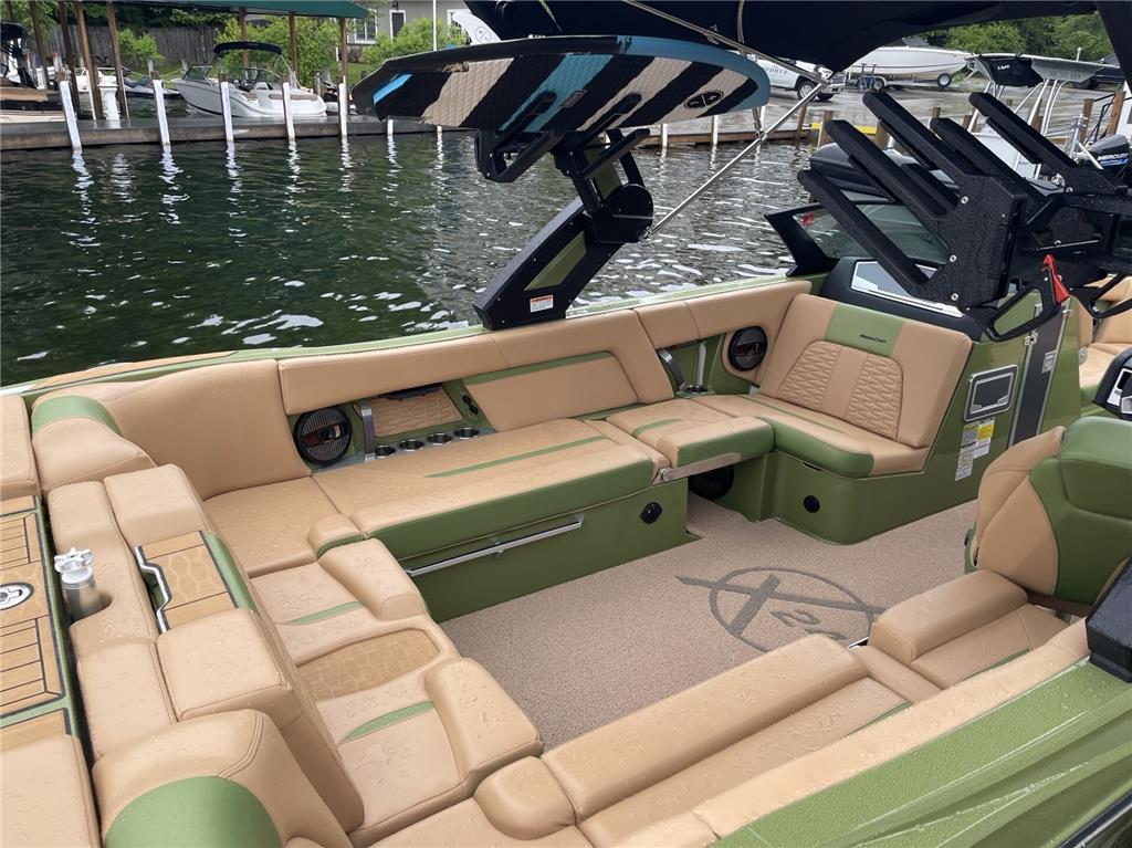 2023 MasterCraft X24