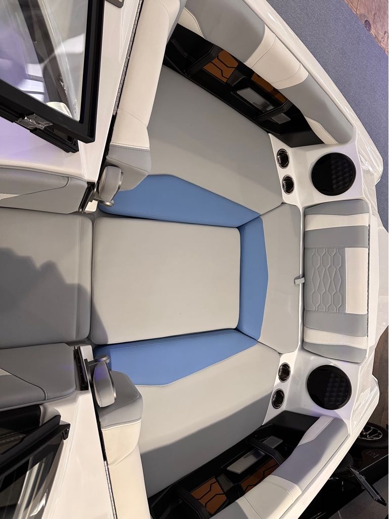 2024 Malibu Boats 23 MXZ