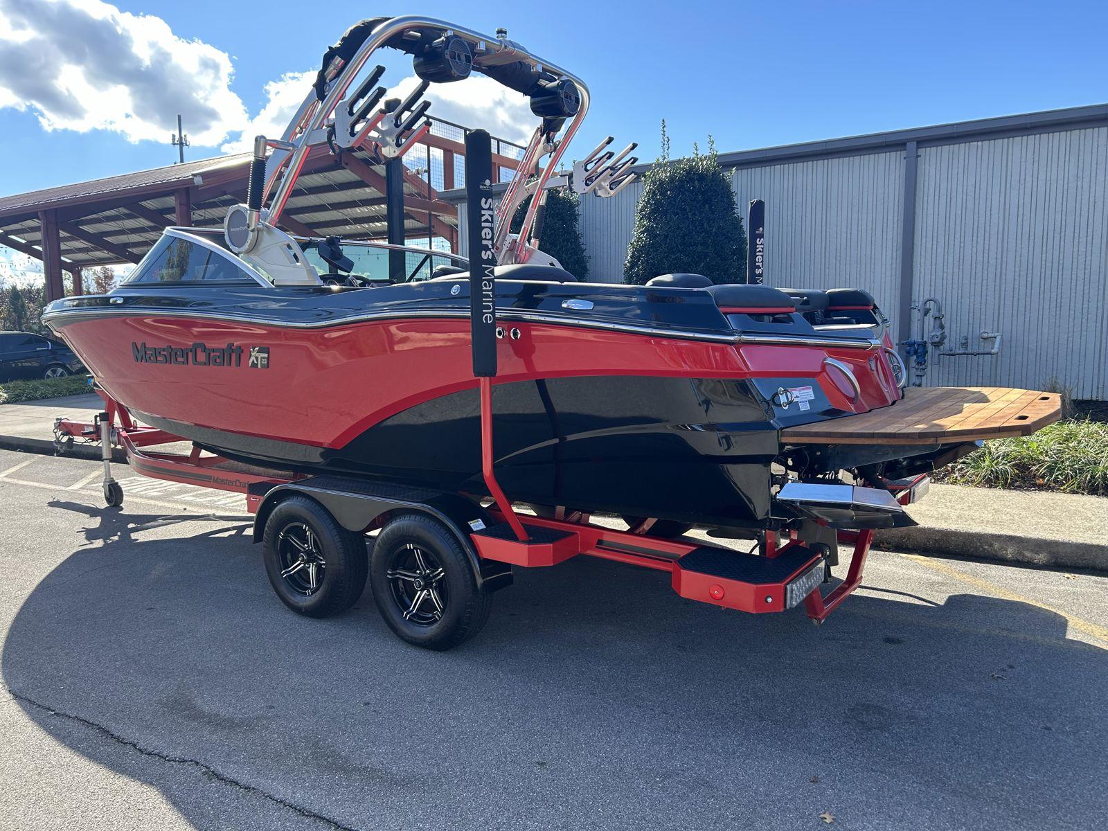2021 MasterCraft XT23