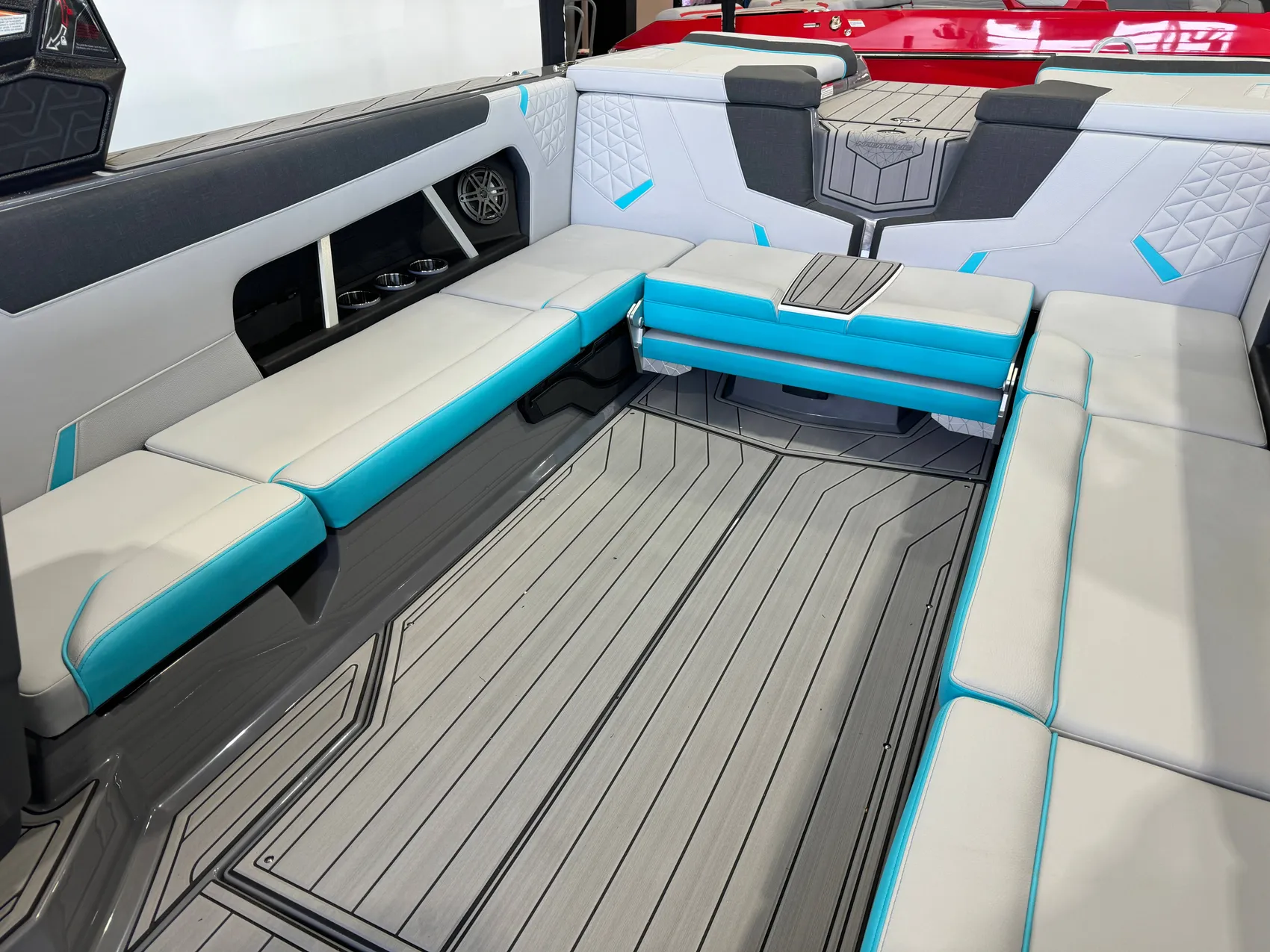 2025 Nautique GS24