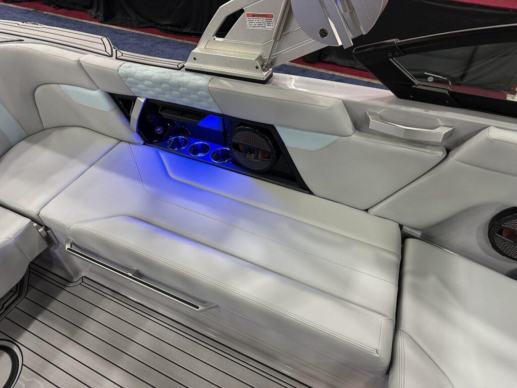 2025 MasterCraft XT22