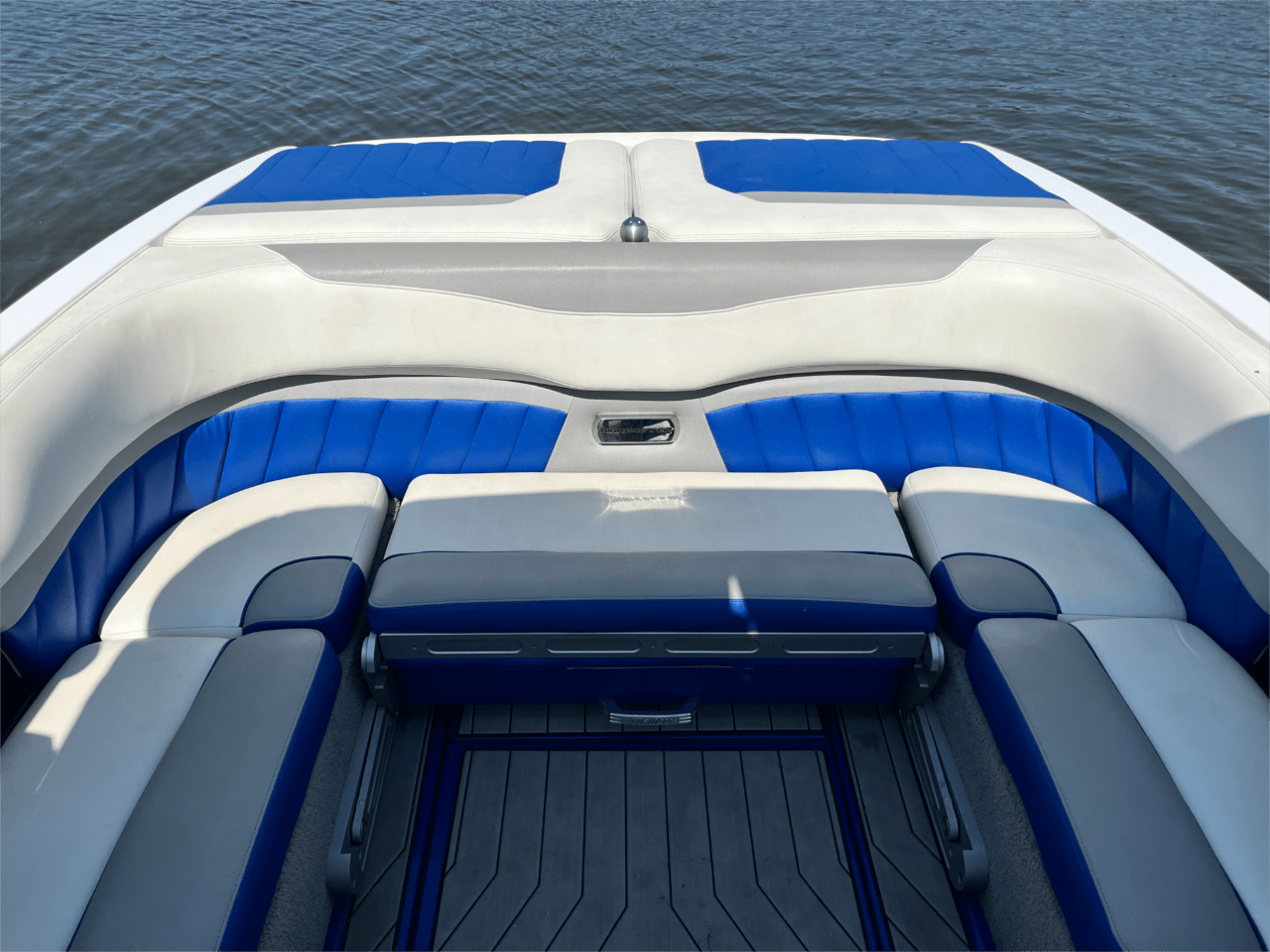 2017 Malibu Wakesetter 25 LSV – PRICED TO GO