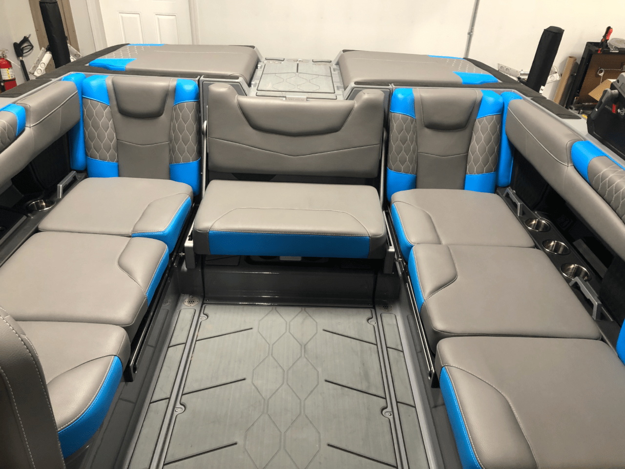 2021 Malibu M220 low hours