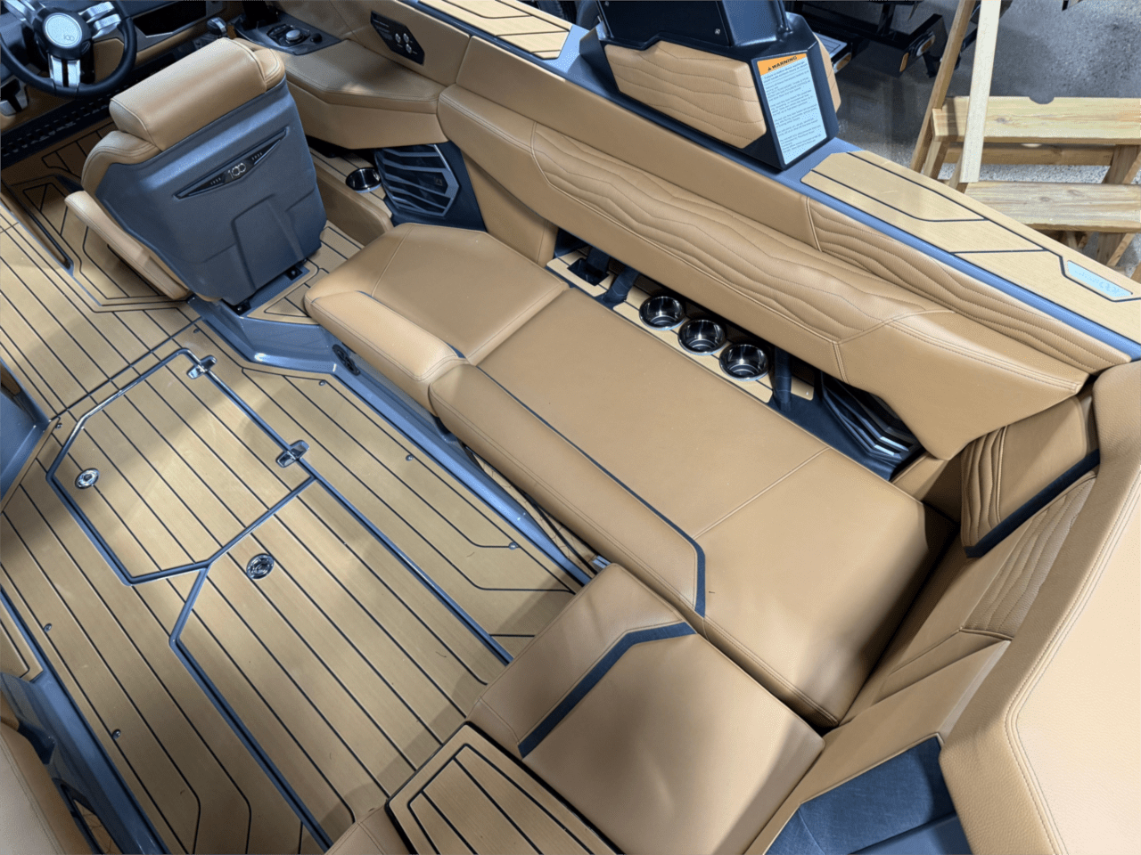 2025 Nautique G23