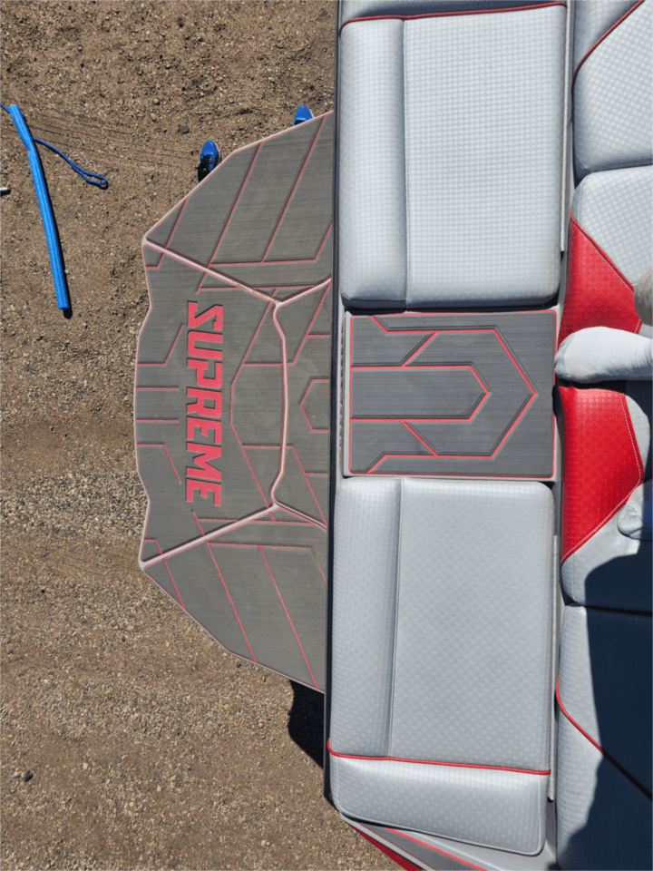 2024 Supreme S220