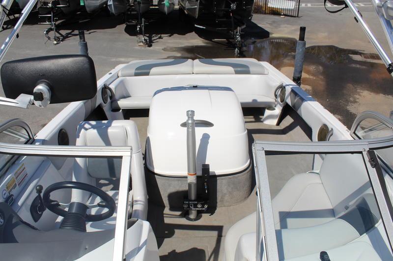2004 Moomba Outback