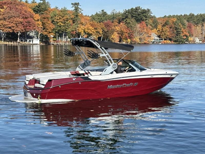 2023 MasterCraft XT23